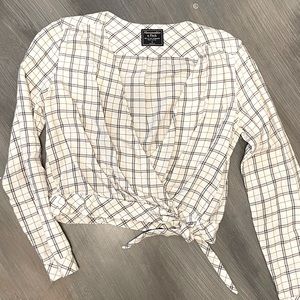 Abercrombie & Fitch Striped Tie-Front Long Sleeve Shirt